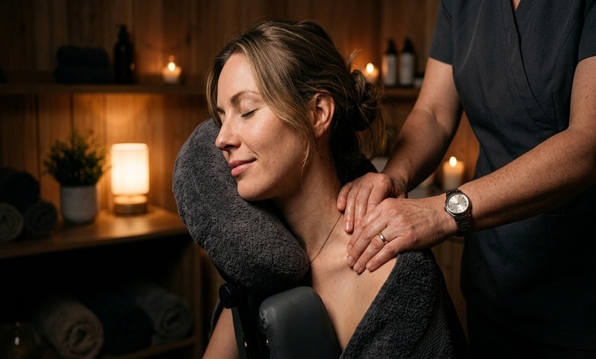 Image 4: 50-Min Relaxation Massage with Hot Stones or 60-Min Foot Reflexology