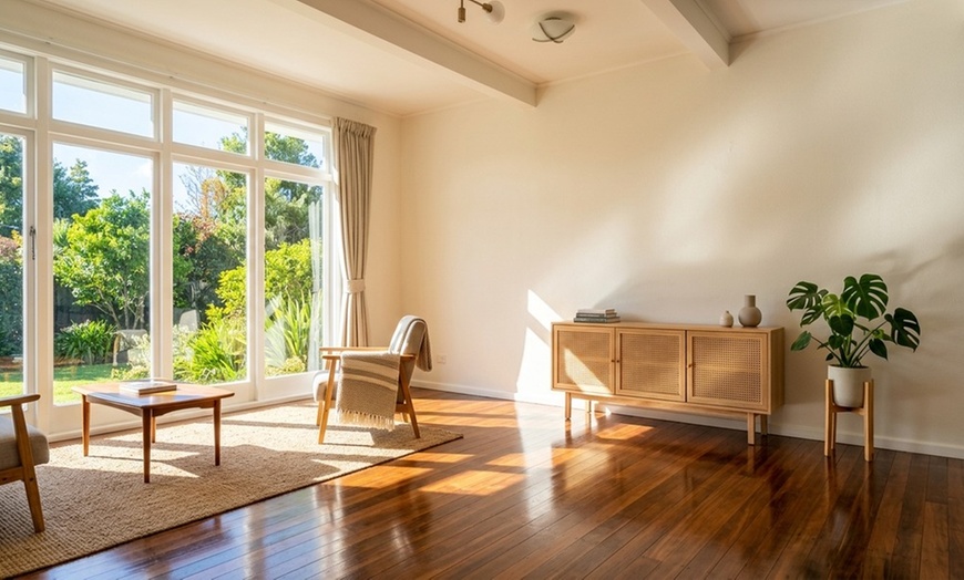 Image 5: Professional house cleaning for 3 or 4 hours with one cleaner