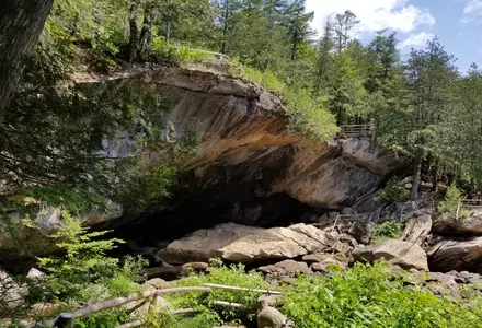 Natural Stone Bridge & Caves Park