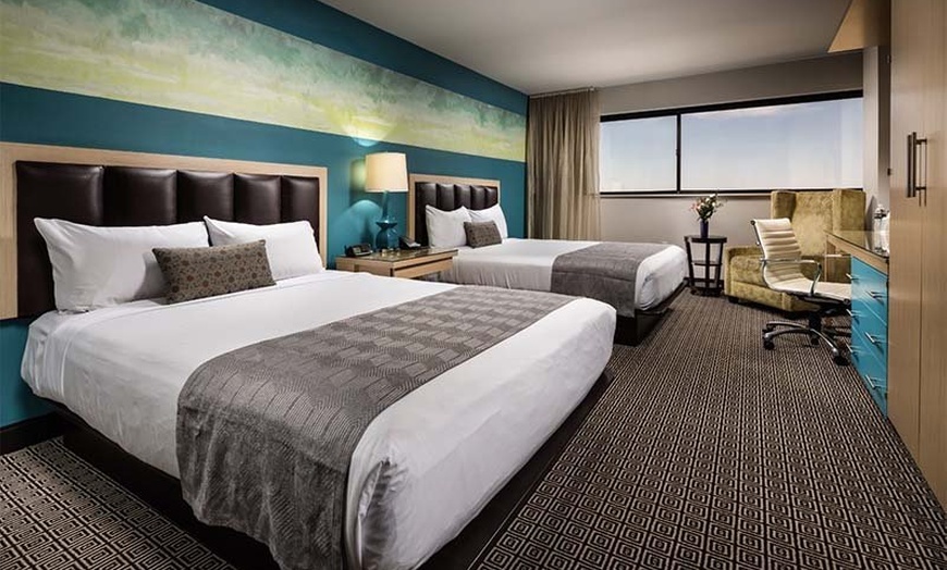 Image 15: Downtown Las Vegas Casino Hotel with Rooftop Pool