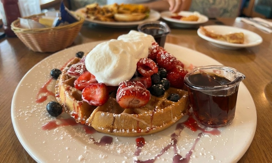 Image 7: Brunch: General Spend or Package for Two with Entrees & Drinks