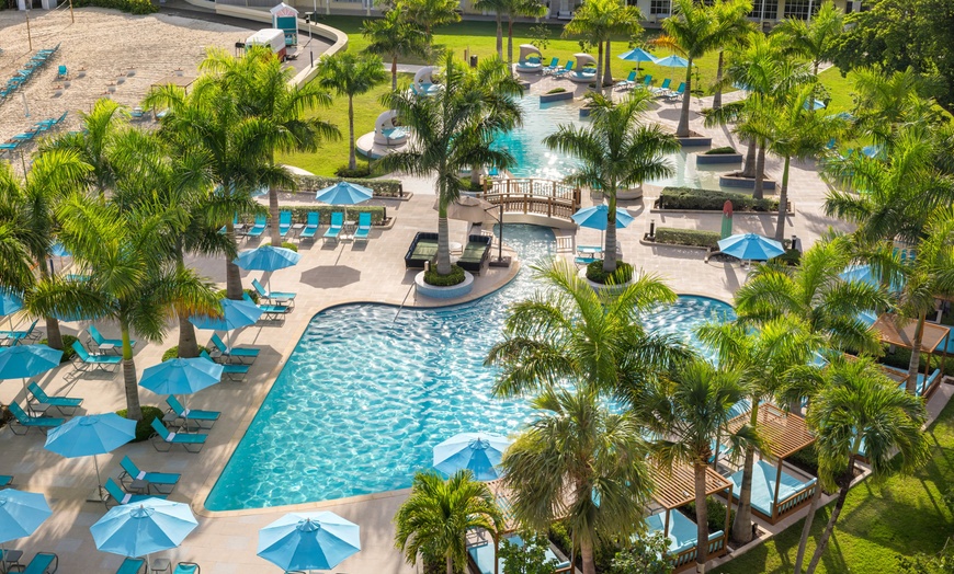 Image 32: Oceanfront escape near shopping, dining, and cruise port