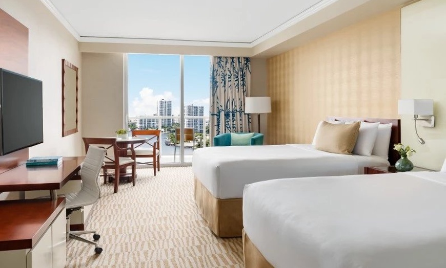 Image 19: Sunny Isles Beach Oceanfront Resort with Spa