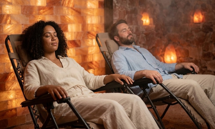 Image 2: Experience rejuvenation with 50-minute salt cave sessions