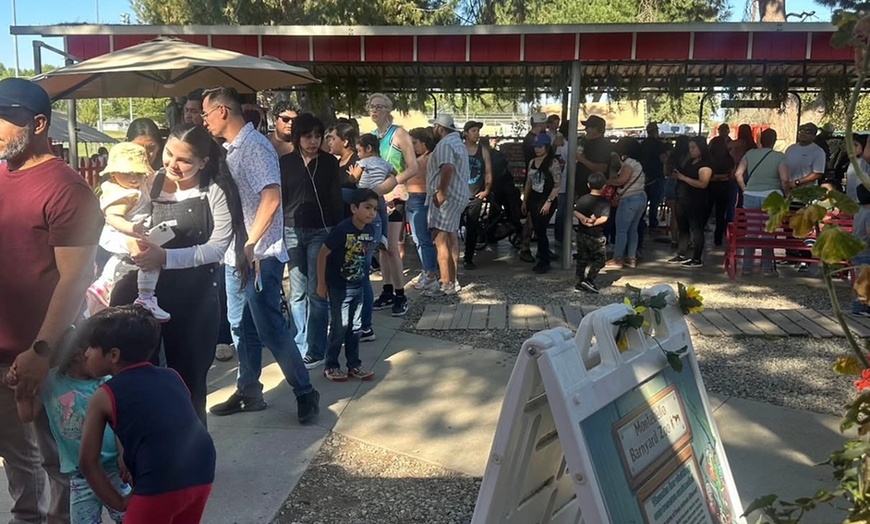 Image 18: Petting Zoo Admission Deals & Discounts