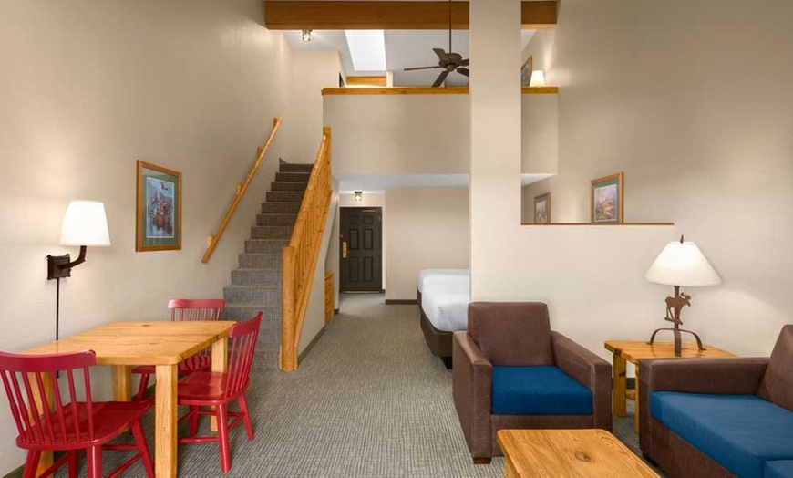 Image 26: Great Wolf Lodge Sandusky Indoor Water Park Resort