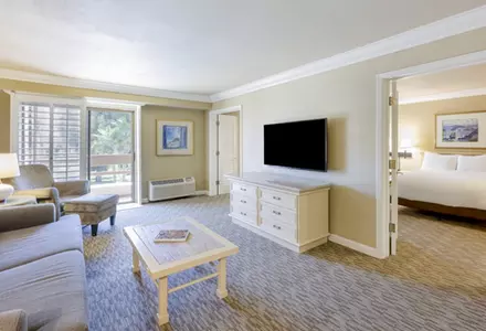 Standard Room, One King Bed