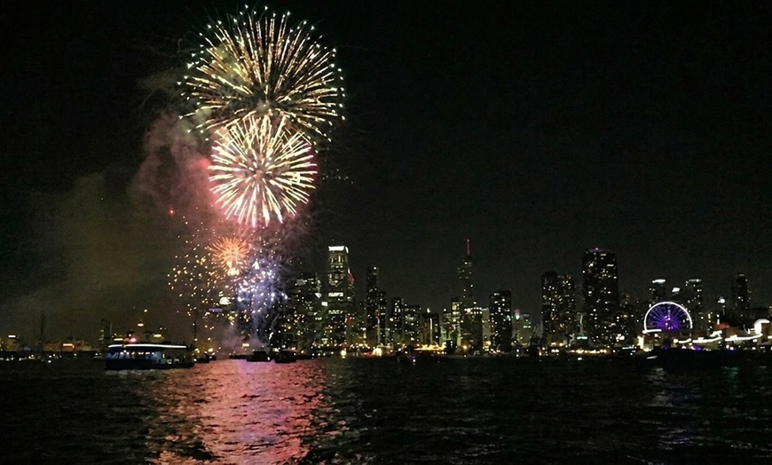 Image 4: 2 Hour Private Boat Tour with Skyline Views – Lake Michigan, Chicago