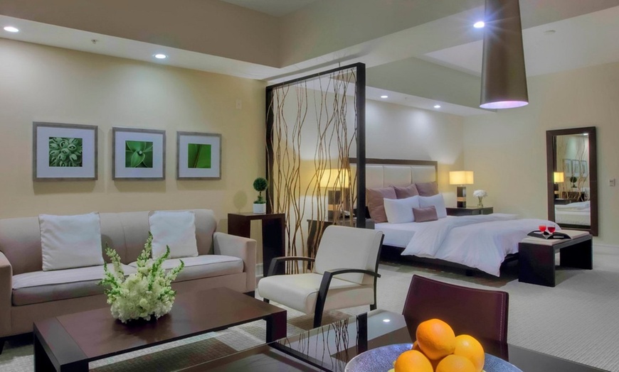 Image 23: Doral Miami All-Suite Hotel near Blue Monster Golf