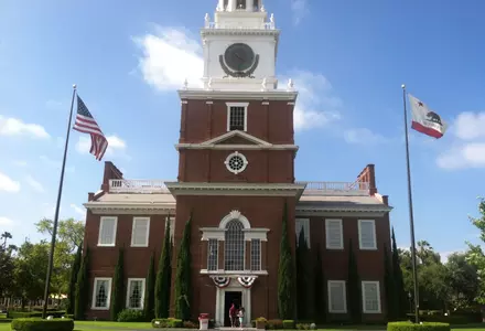 Knott's Independence Hall