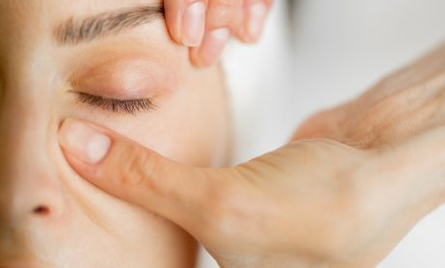 Image 3: Relax with 60-Minute Swedish, Deep Tissue Massage or Customized Facial