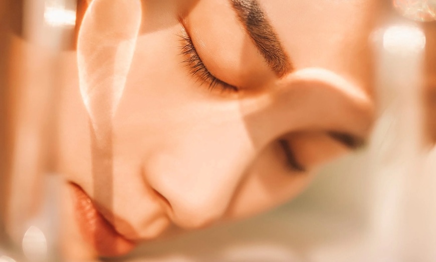 Image 2: 60-Minute Deep Tissue Massage Experience