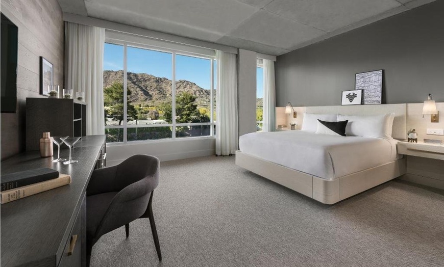 Image 33: Scottsdale Resort with Pools, Golf & Camelback Views