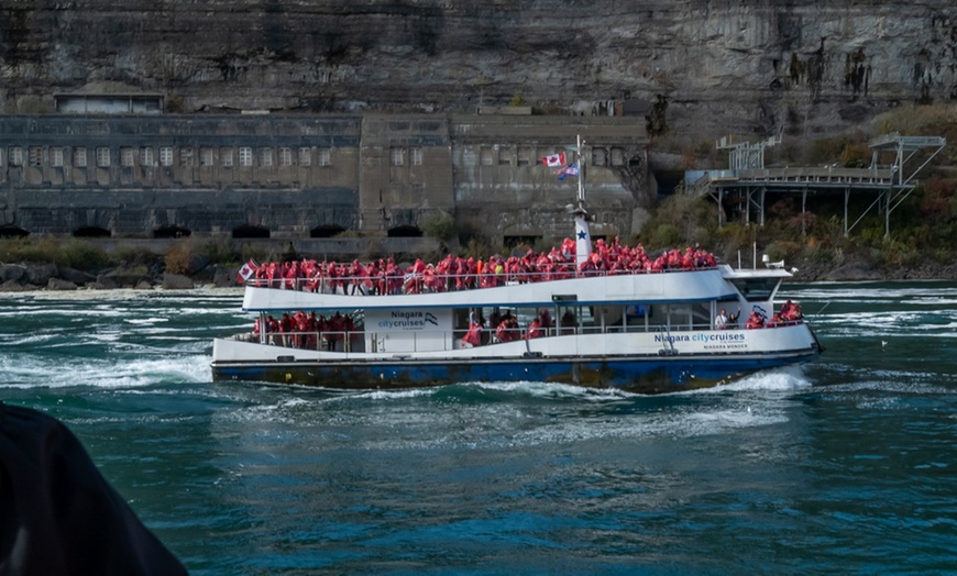 Image 2: Niagara Falls Day Trip from New York City with Amigo Tours