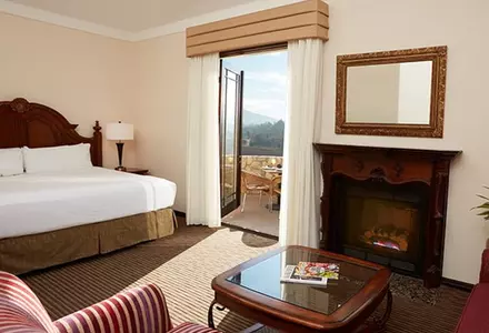 Deluxe King Villa