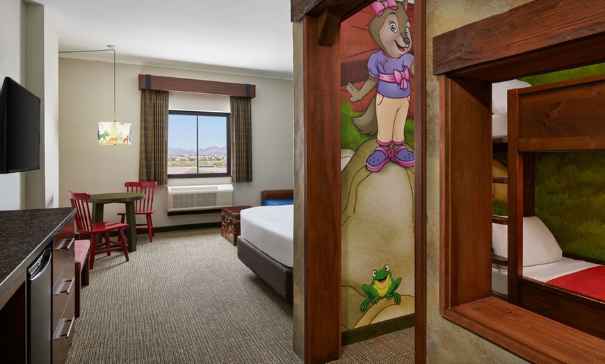 Image 19: Great Wolf Lodge Atlanta Indoor Water Park Resort