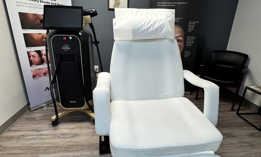 Image 5: 6 Laser Hair Removal Sessions for One Small to Extra Large Areas