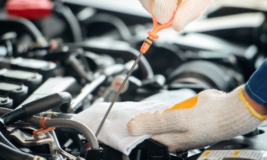 Image 5: Full Synthetic/Blend Oil Change with Complimentary Shuttle Service 