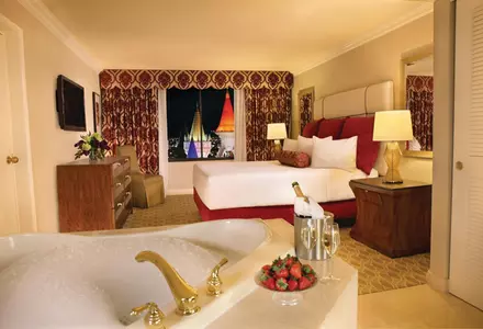 Newly Renovated Resort Tower King