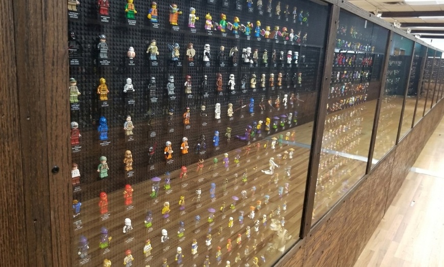 Image 9: Admission to Mini Figure Madness Museum