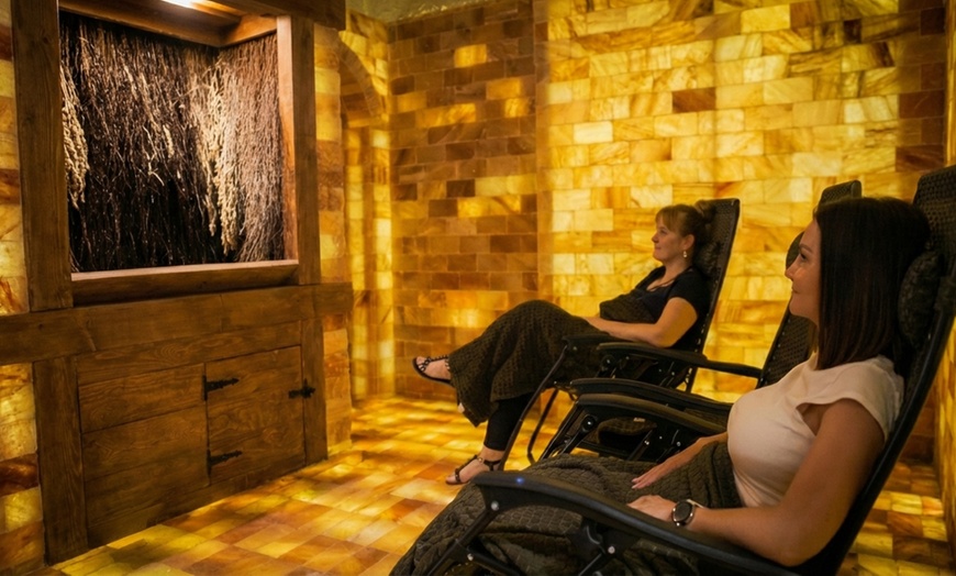 Image 5: Pakiet masaży, Iconic Beauty lub Słodka Przyjemność dla dwojga