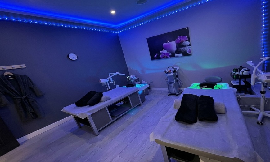 Image 6: Head Spa Treatments for 1 or 2 w/Massage on Upper-Back, Neck & Scalp