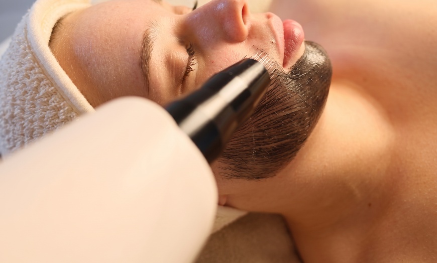 Image 7: Rejuvenating HydraFacial or Hollywood Peel with LED & Massage
