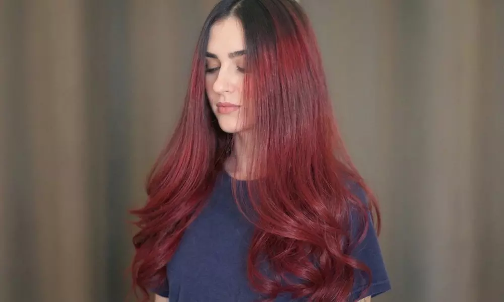 Transform Your Look with Highlights, Blowouts and Hair Styling Options