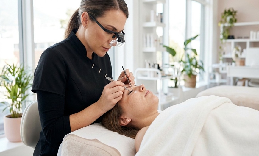 Image 3: Transform Your Look: Get Luscious Lashes That Wow! at U lashes
