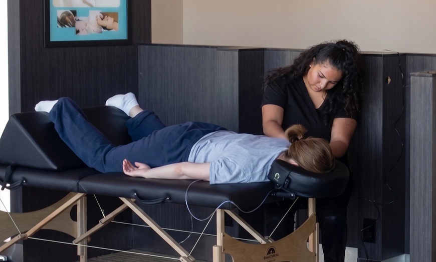 Image 2: Relaxing Massage & Oxygen Bar Journeys