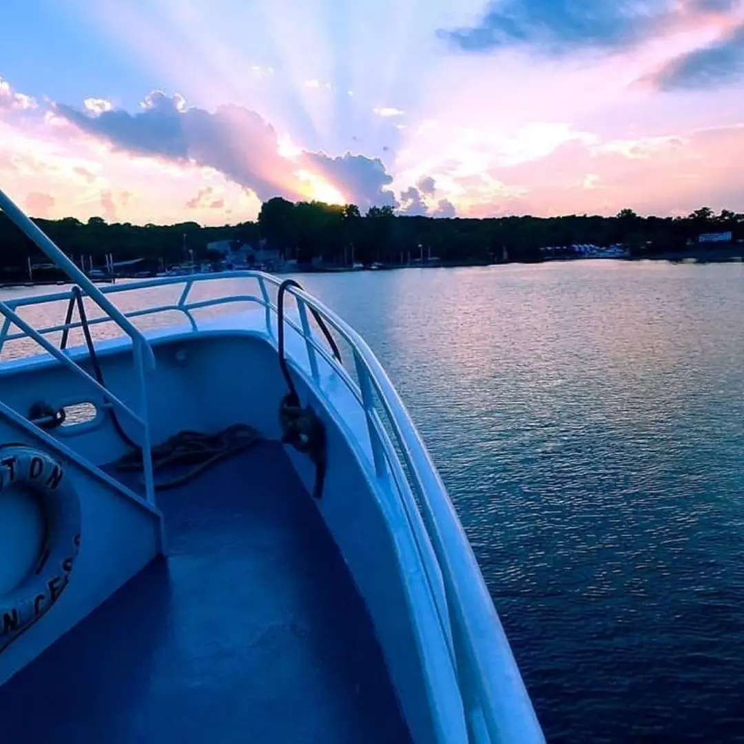 Fajita & Margarita River Cruise – Scenic St. Croix Views