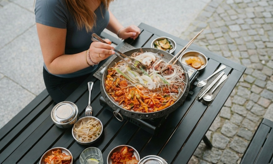 Image 4: Koreanischer BBQ-Tischgrill nach Wahl für 2 oder 4 Personen