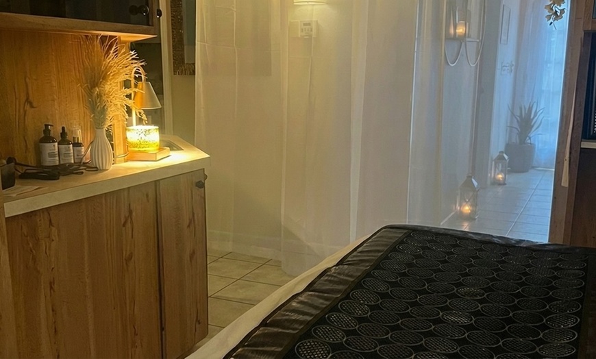 Image 5: Customized Relaxation & Hot Stone Massages (60 or 75 Minutes)