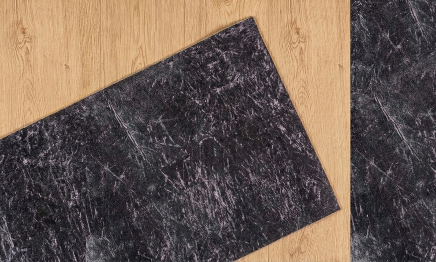 Image 8: Polyester loper met fluweeleffect