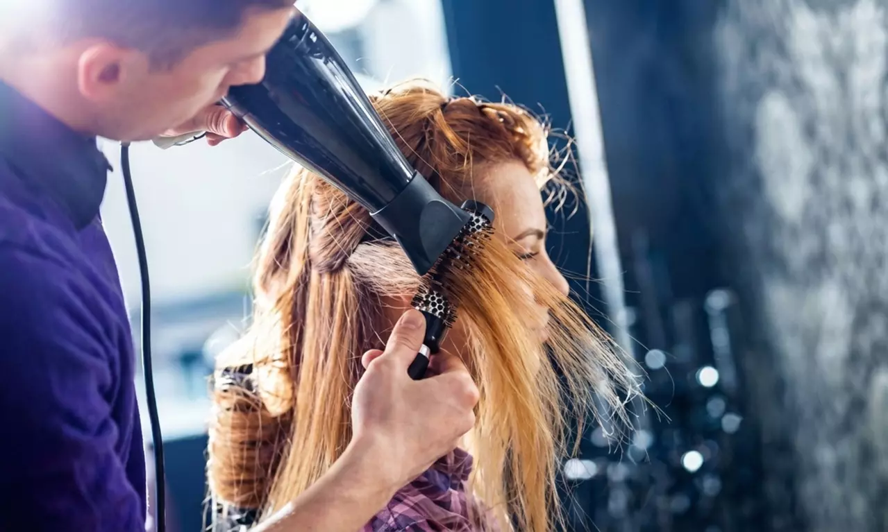 Sesión de peluquería con lavado, corte, secado y opción a color
