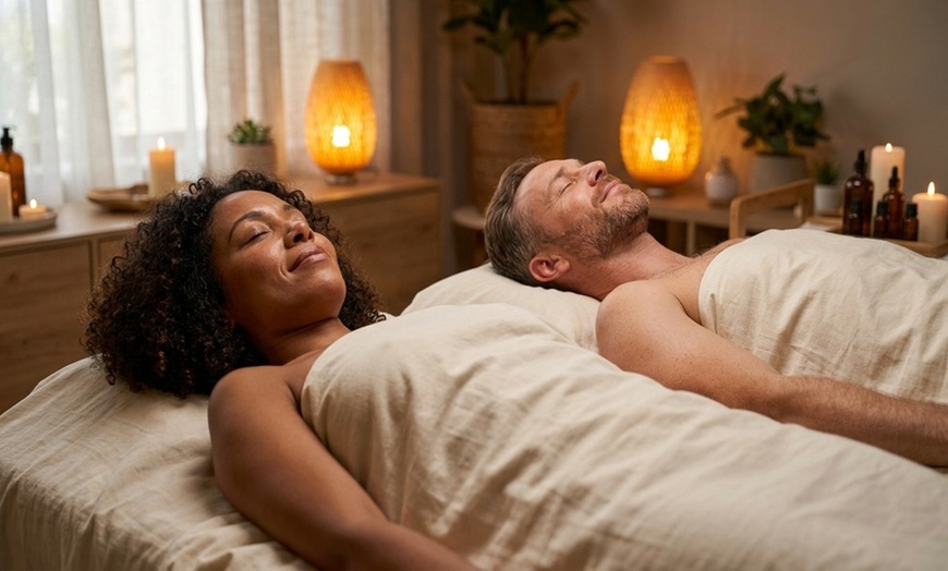 Image 3: Couples Massage with Hot Stones & Aromatherapy for Deep Relaxation