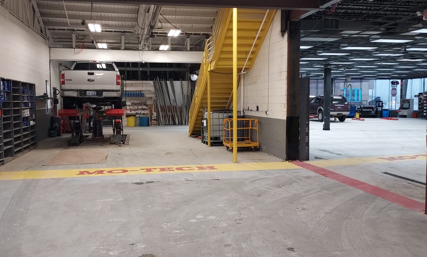Image 17: Oil Change with 10-Point Inspection & Optional Tire Rotation