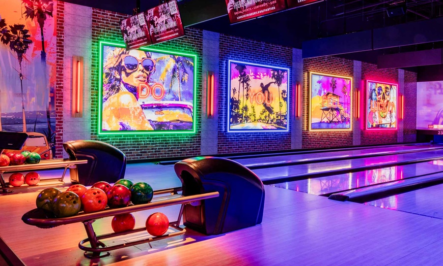 Image 9: 2 Hours of Group Bowling (Shoes included) at Lucky Strike