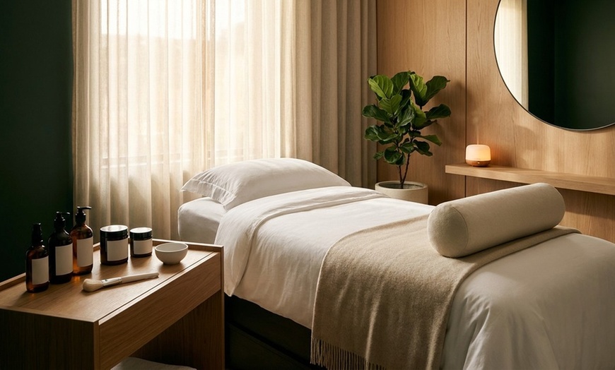 Image 2: Up to 89% Off on Dark Circle/Under Eye Treatment at Jade Advanced Skin and Beauty