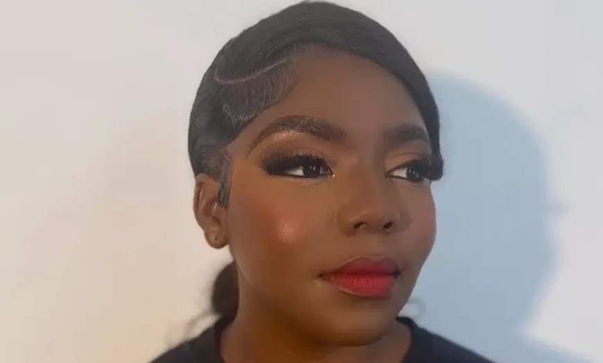 Image 5: 90-Min Naturally Me or Soft Glam Makeup Application