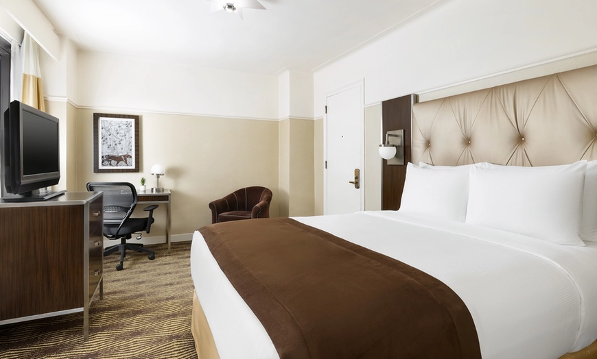 Image 2: The New Yorker Hotel by Lotte Hotels