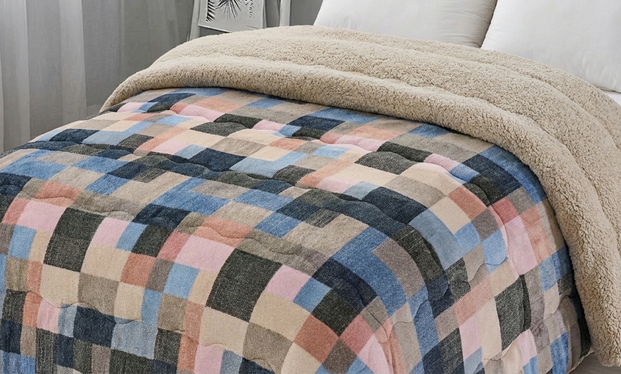 Image 5: Trapunta invernale in sherpa