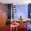 Image 15: Nashville Hotel with Pool, Live Music & Free Shuttle