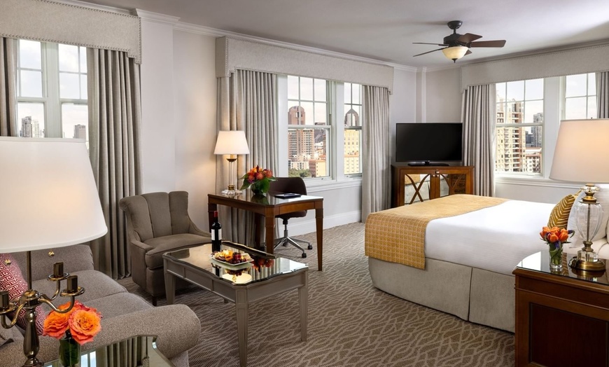 Image 21: Dallas 4-Star Hotel with Spa, Pool and Live Music