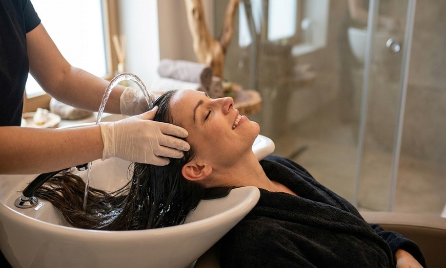 Image 4: Feel Weightless with a 70-minute Soothing Head Spa Treatment 