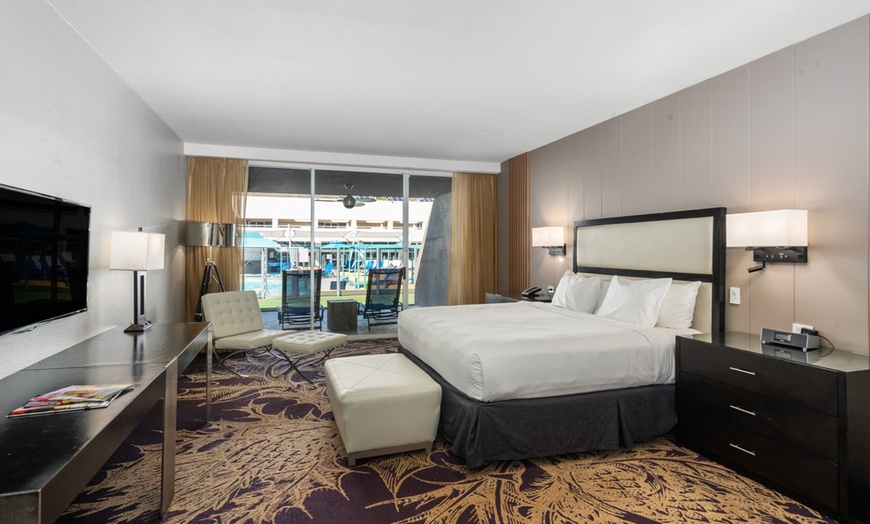 Image 19: Palm Springs Downtown Hotel with Pool and Spa