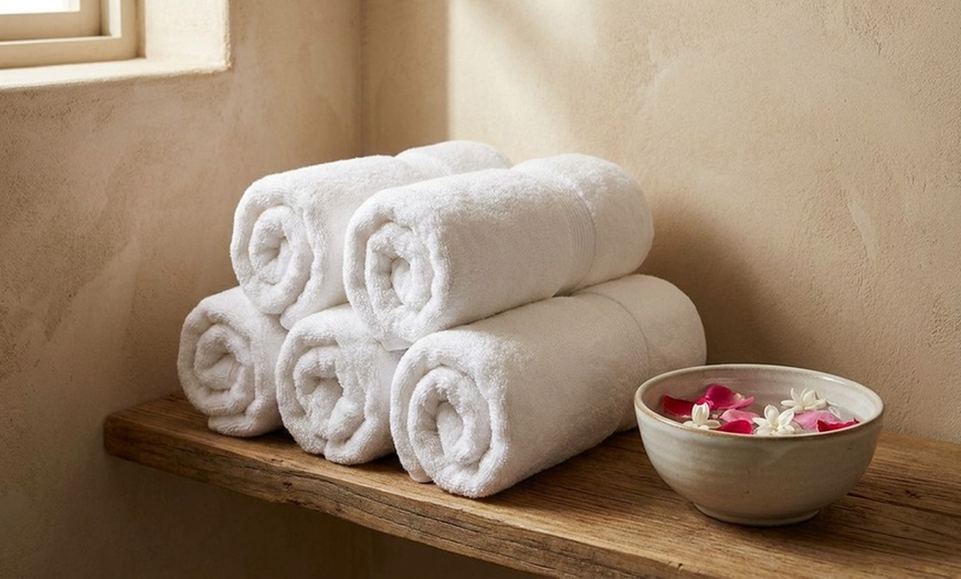 Image 7: Up to 56% Off on Couples Massage at Top Massage