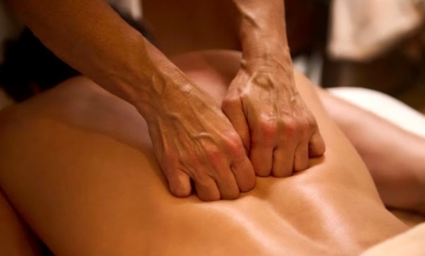 Image 4: 60- or 75-Min Therapeutic Massage with Hot Stone
