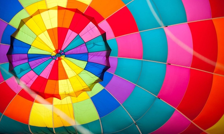 Image 6: Hot Air Balloon Ride Deals w/ Wine Tasting & Souvenirs!