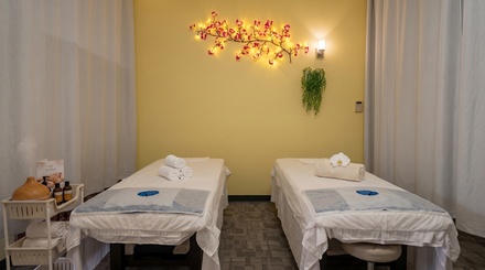 One 60-Minute Couple Massage Deep Tissue Massage with hot Stone & Essential Oil - Relaxation Stop